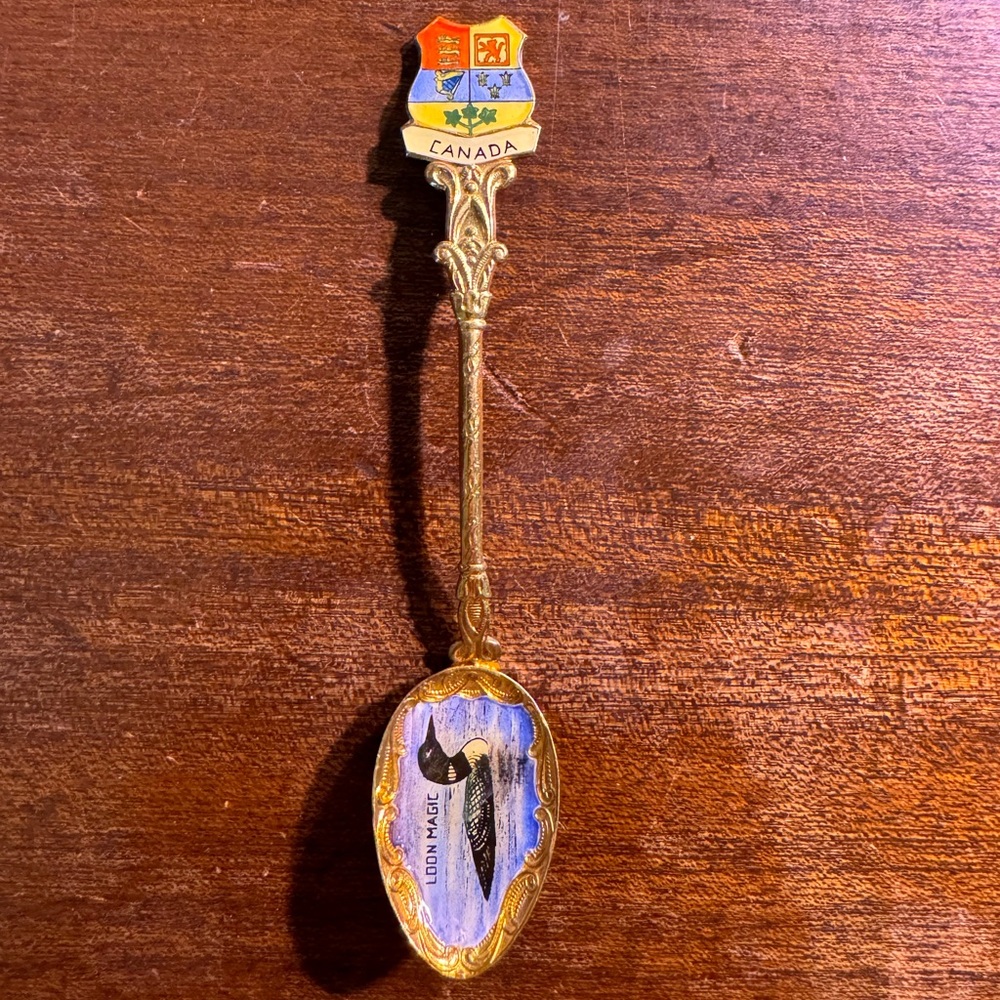 Canada loon magic collectible, spoon with bird
